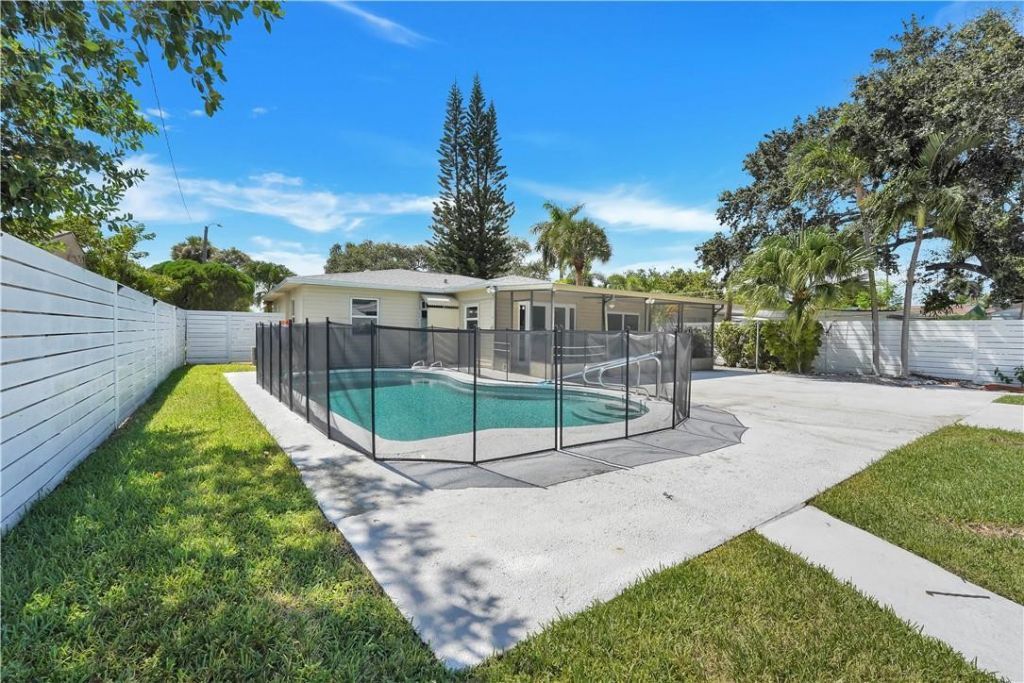 1721 N 16th Court, Hollywood, FL 33020 Photo