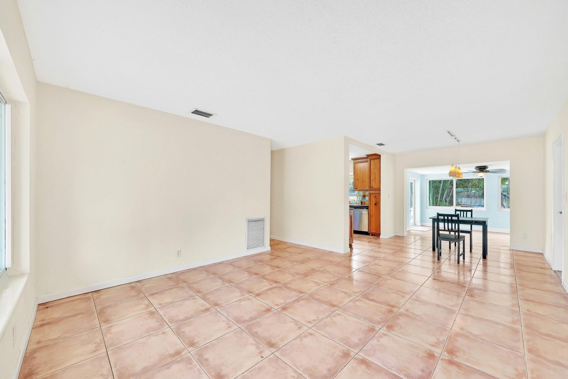 1101 SW 1st Avenue, Pompano Beach, FL 33060 Photo