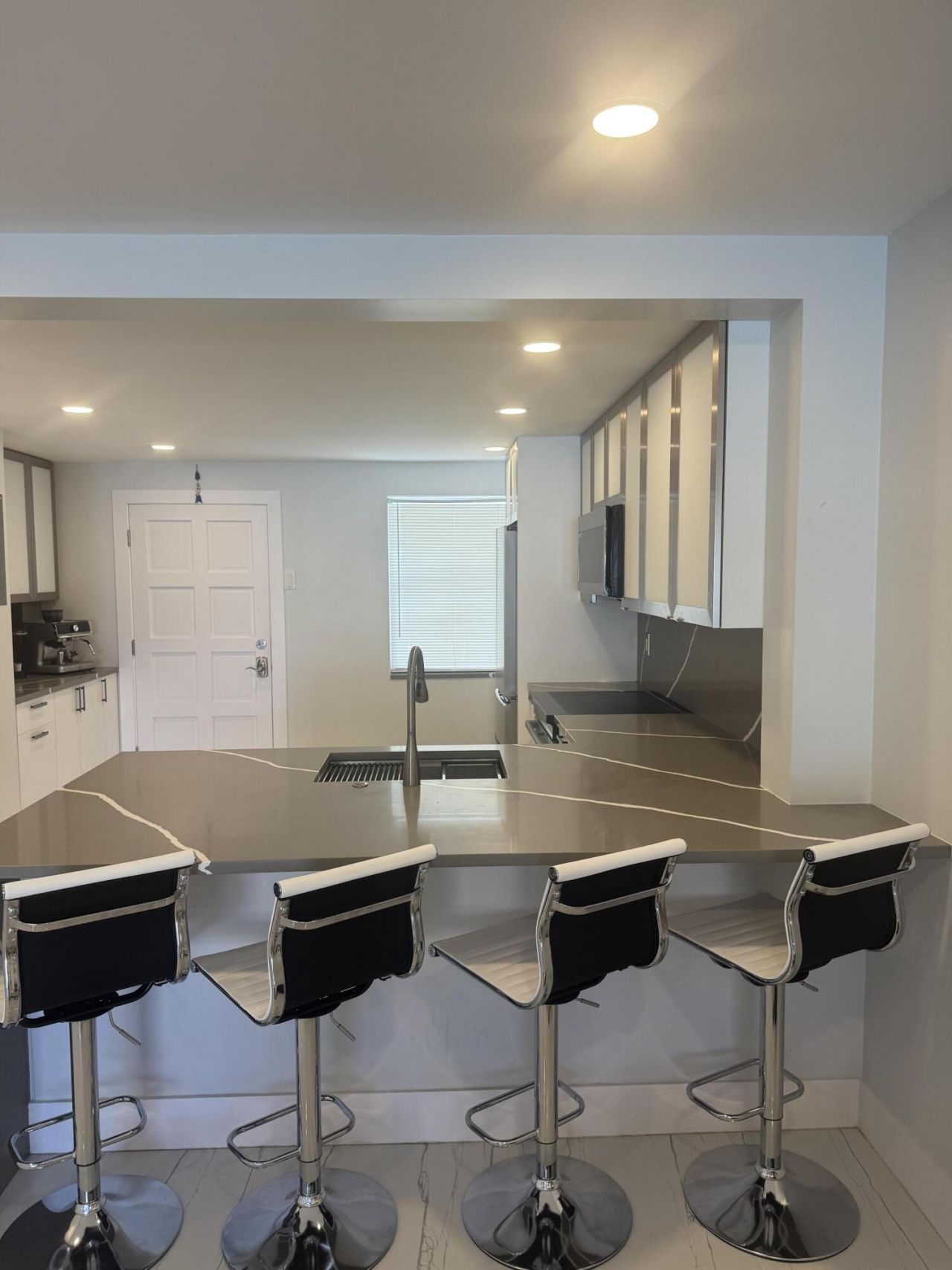 105 Paradise Harbour Boulevard, Unit 108, North Palm Beach, FL 33408 Photo