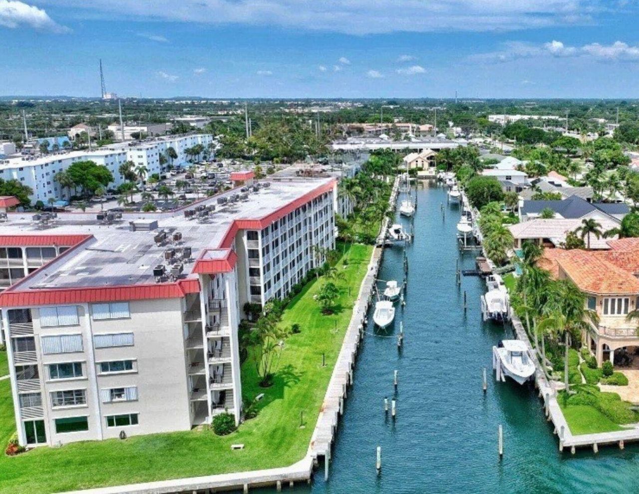 105 Paradise Harbour Boulevard, Unit 108, North Palm Beach, FL 33408 Photo