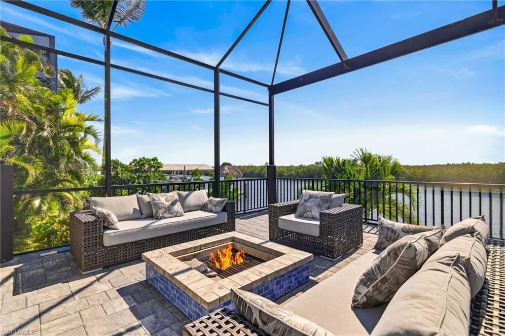 872 W Cape Estates Cir, Cape Coral, FL 33993 Photo