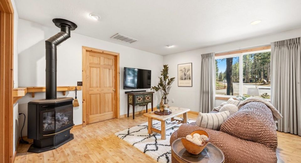 14814 Hansel Avenue, Truckee, CA 96161 Photo