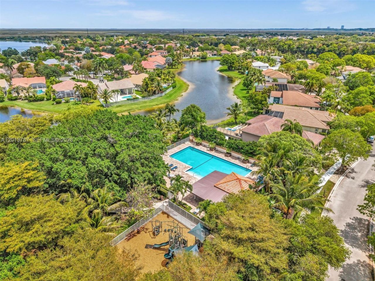 103 Cameron Ct, Weston, FL 33326 Photo