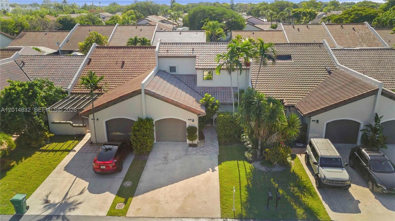 8555 SW 114th Ct, Miami, FL 33173 Photo