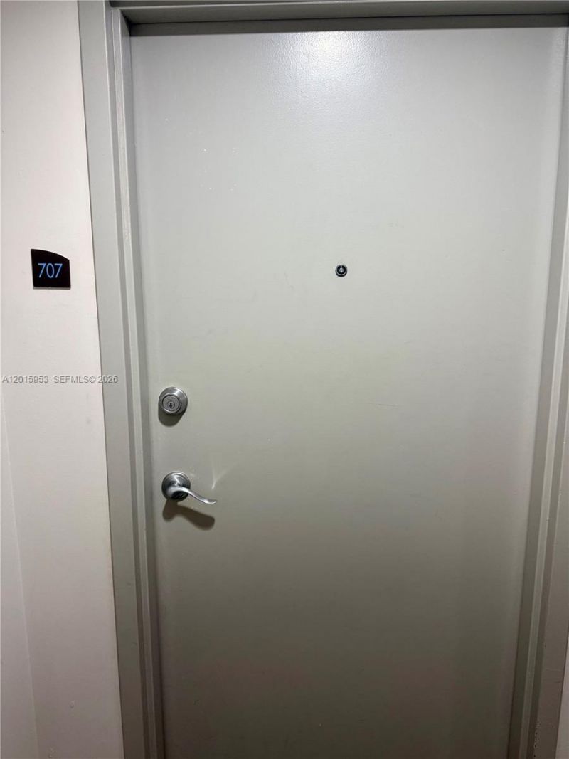601 NE 23rd St, Unit 707, Miami, FL 33137 Photo
