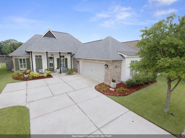 3135 Meadow Grove Ave, Zachary, LA 70791