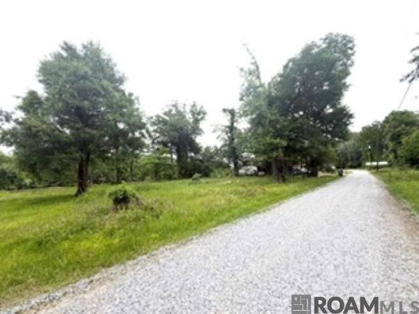 19151 River Bend Rd, Maurepas, LA 70449