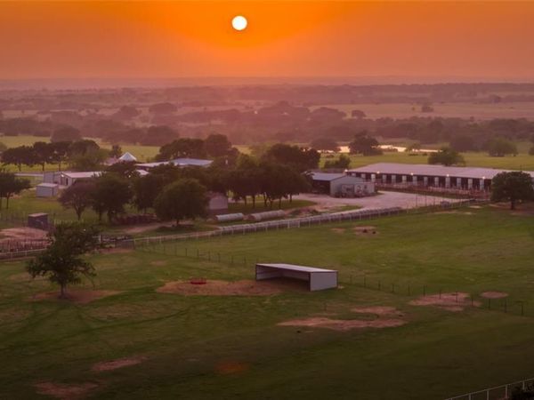 24183 S US 281, Hico, TX 76457