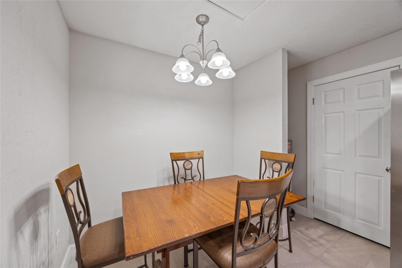 409 Debra Drive, Brandon, FL 33510 Photo