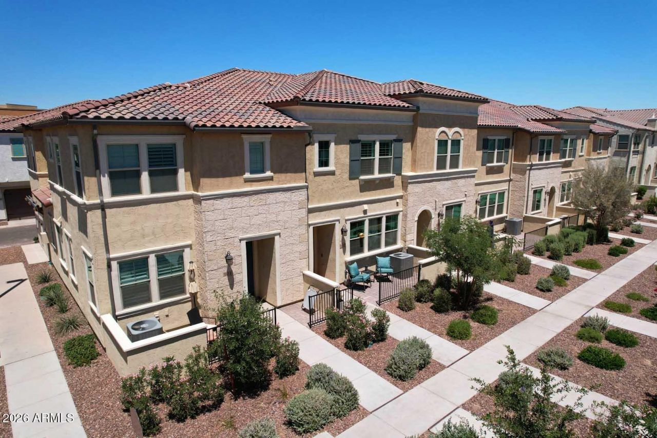 1823 E Chelsea Lane, Unit 102, Gilbert, AZ 85295 Main Photo