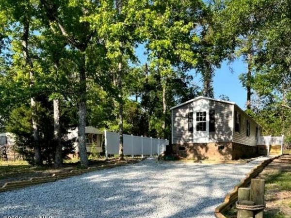 232 Lake Drive SW, Supply, NC 28462