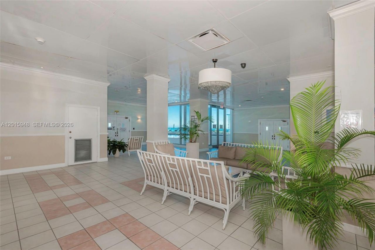 7135 Collins Ave , Unit 1214, Miami Beach, FL 33141 Photo