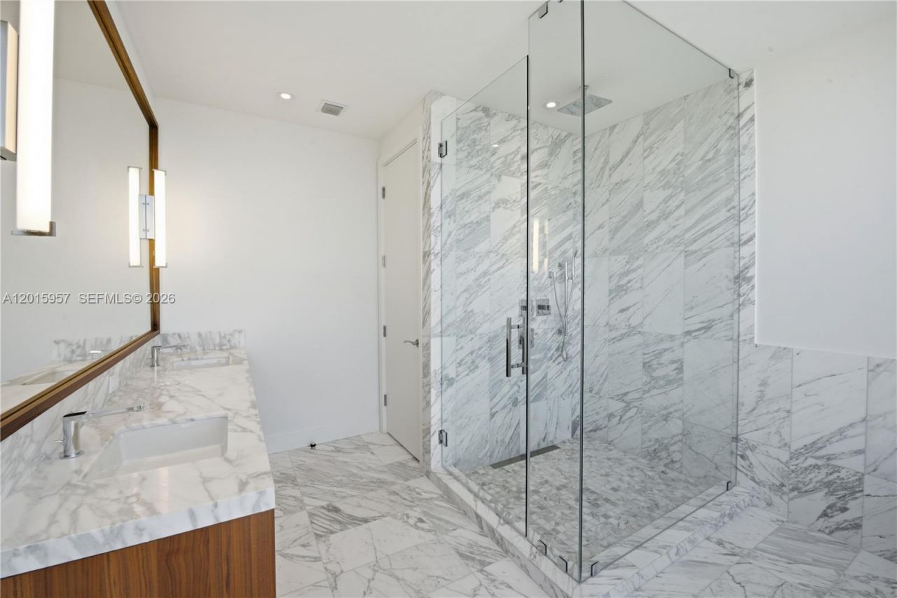 175 SE 25th Rd , Unit 3104, Miami, FL 33129 Photo