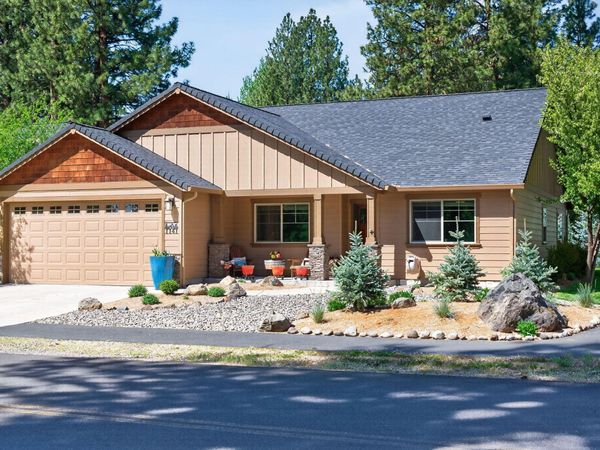 1141 S Creekside Drive, Sisters, OR 97759
