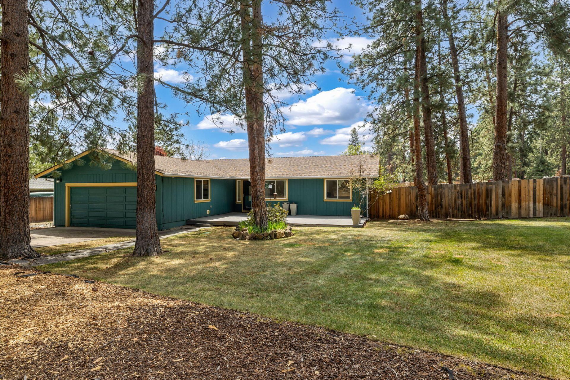 61114 Deer Valley Drive, Bend, OR 97702 Main Photo