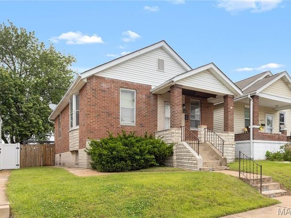 4151 Quincy Street , St Louis, MO 63116