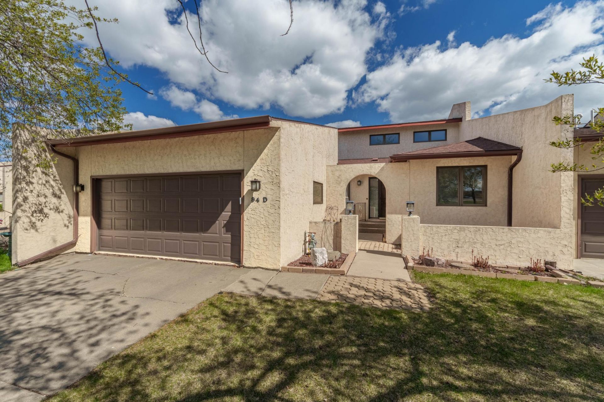 94 Prairiewood Drive S, Unit D, Fargo, ND 58103 Main Photo