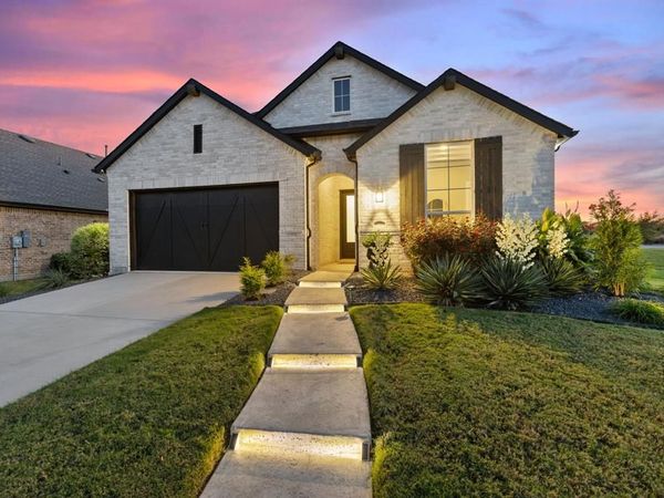 1725 Mcdougall Creek, Van Alstyne, TX 75495