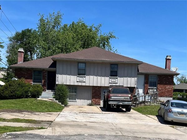 1926 High Grove Road, Grandview, MO 64030