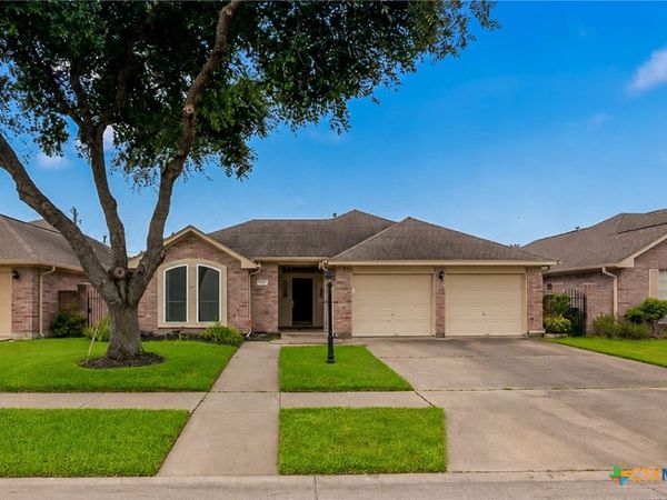 117 Tradewind Drive, Victoria, TX 77904