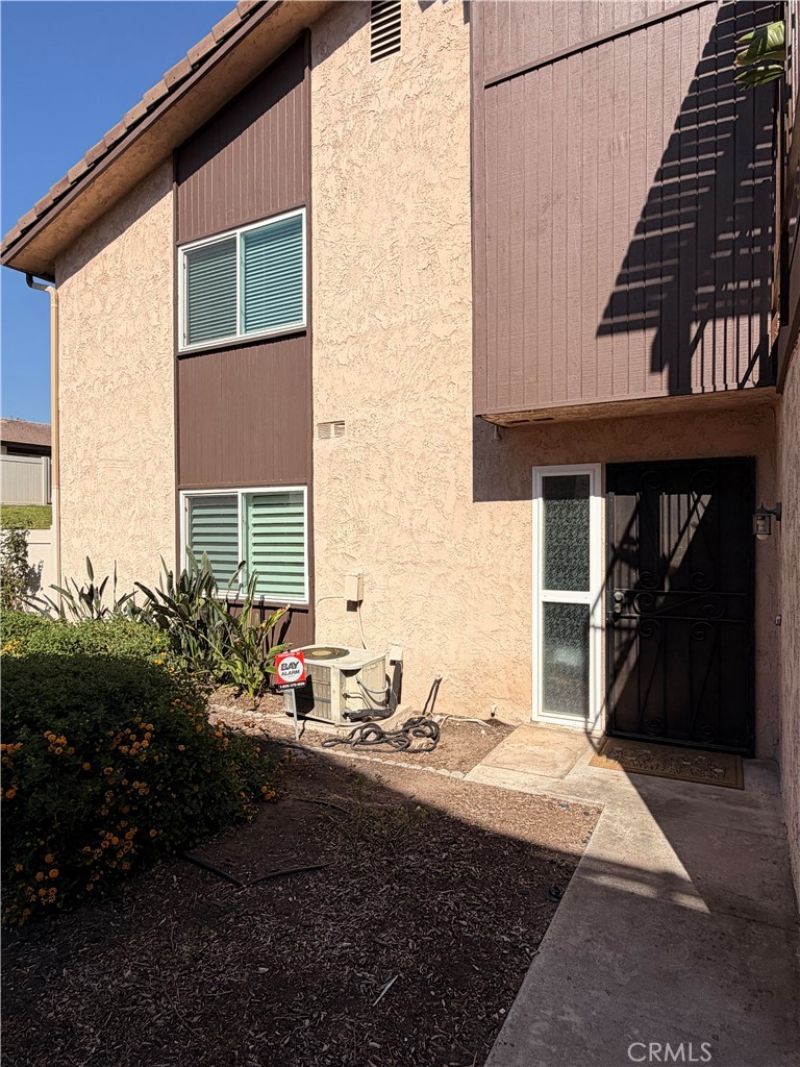 2122 Firewood Court, San Bernardino, CA 92404 Main Photo