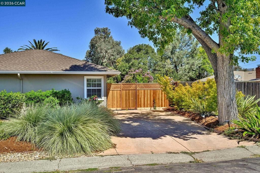 2355 Belmont Rd, Concord, CA 94520 Main Photo