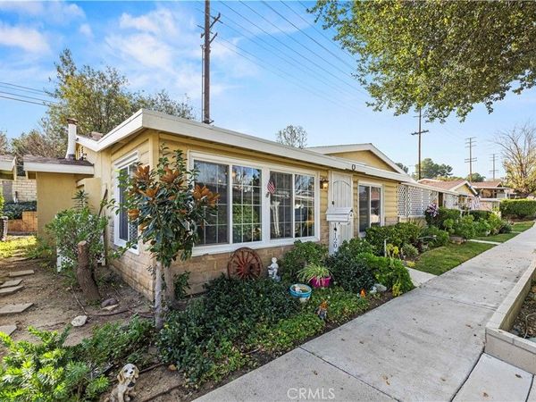 19120 Avenue Of The Oaks, Unit A, Newhall, CA 91321