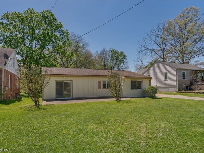 4365 Burkey Road, Austintown, OH 44515 Photo 2