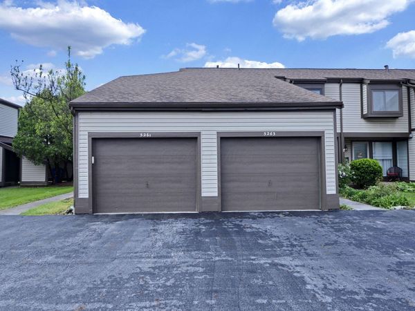 5261 Deignese Place , Unit 17A, Columbus, OH 43228