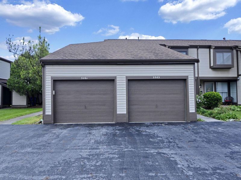 5261 Deignese Place , Unit 17A, Columbus, OH 43228 Photo 1