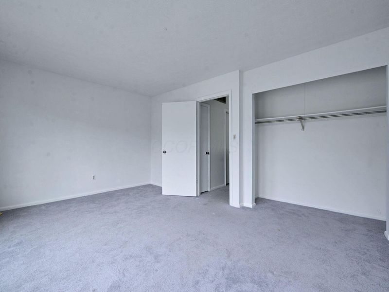 5261 Deignese Place , Unit 17A, Columbus, OH 43228 Photo 18