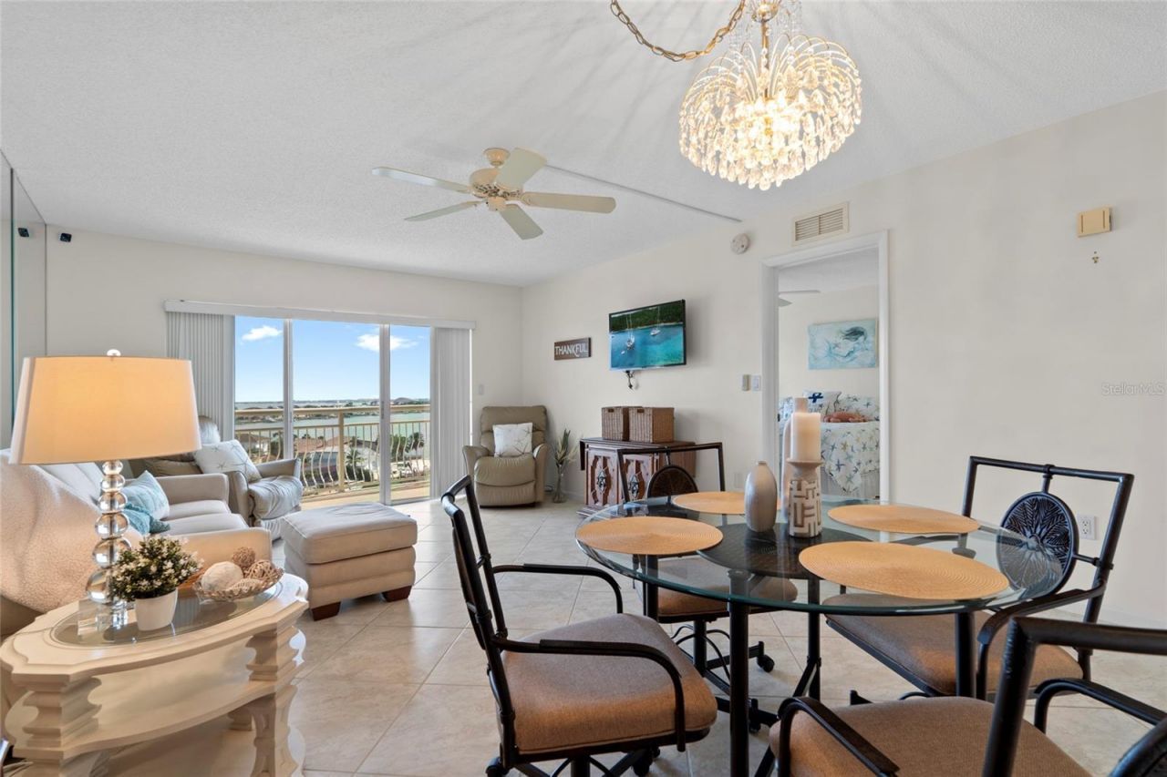 4900 Brittany Drive S, Unit 808, Saint Petersburg, FL 33715 Photo