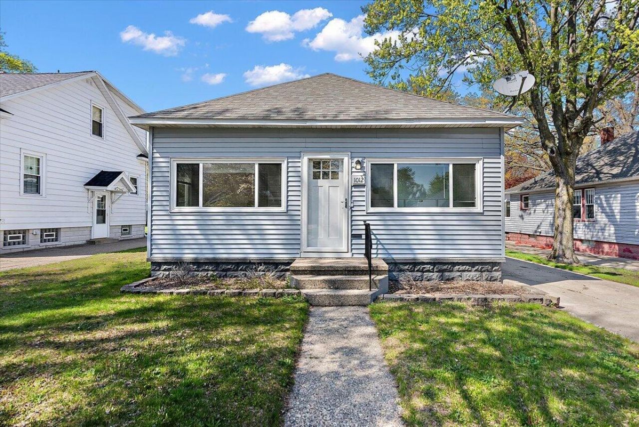 1012 Ireland Avenue, Muskegon, MI 49441 Main Photo