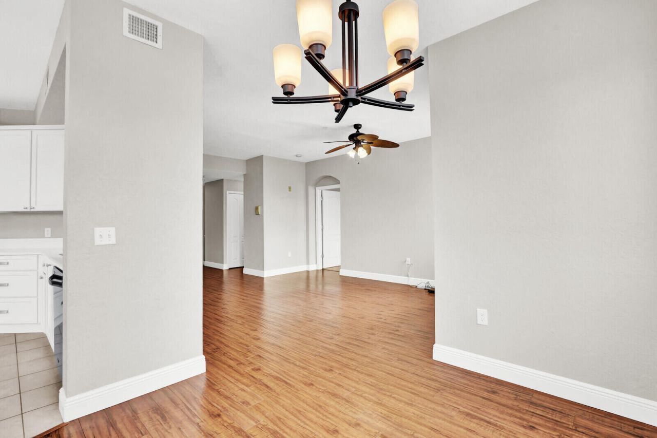 11037 Legacy Boulevard, Unit 302, Palm Beach Gardens, FL 33410 Photo