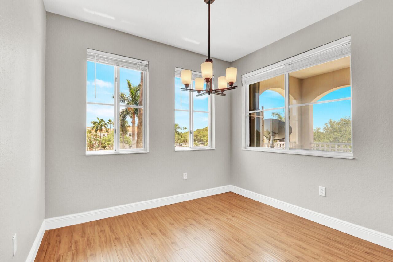 11037 Legacy Boulevard, Unit 302, Palm Beach Gardens, FL 33410 Photo