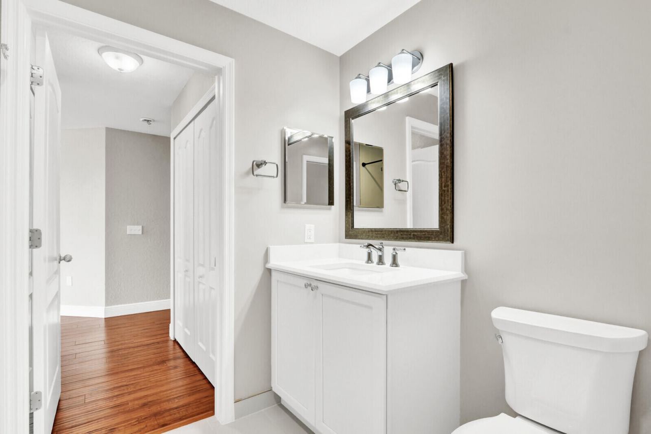 11037 Legacy Boulevard, Unit 302, Palm Beach Gardens, FL 33410 Photo