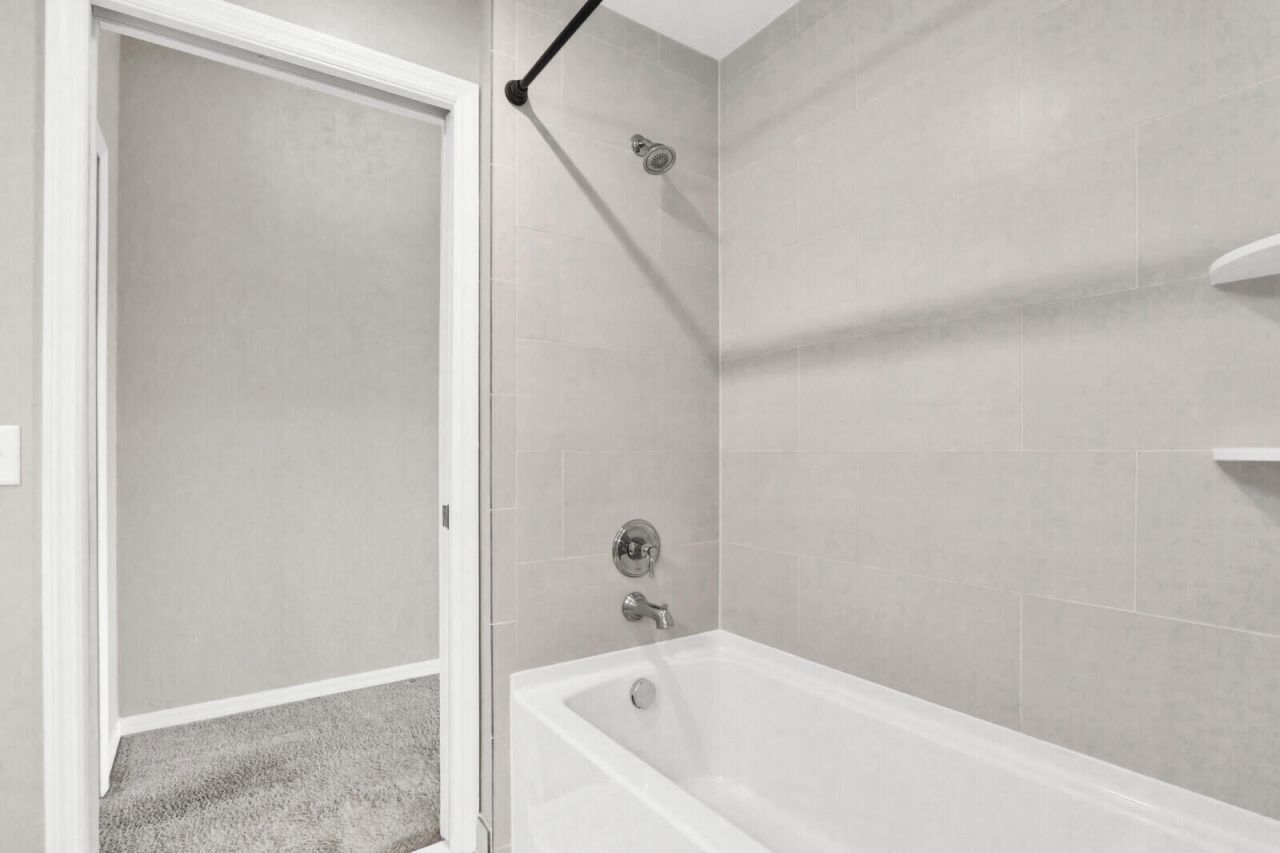 11037 Legacy Boulevard, Unit 302, Palm Beach Gardens, FL 33410 Photo