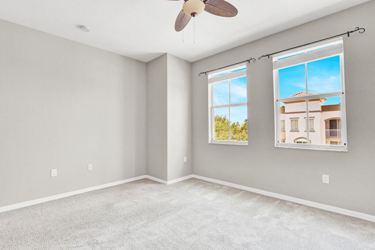 11037 Legacy Boulevard, Unit 302, Palm Beach Gardens, FL 33410 Photo