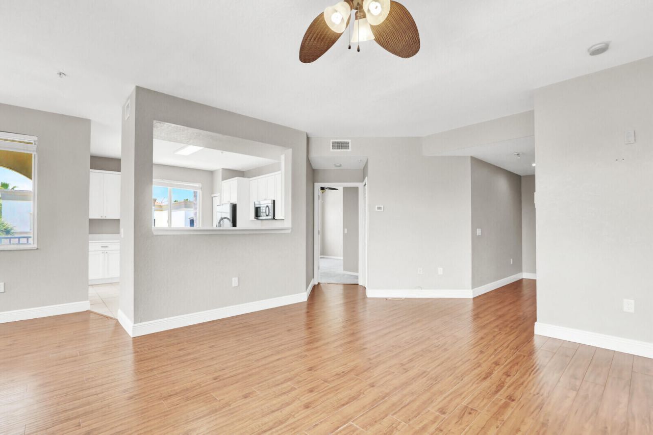 11037 Legacy Boulevard, Unit 302, Palm Beach Gardens, FL 33410 Photo