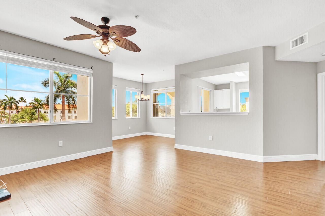 11037 Legacy Boulevard, Unit 302, Palm Beach Gardens, FL 33410 Photo