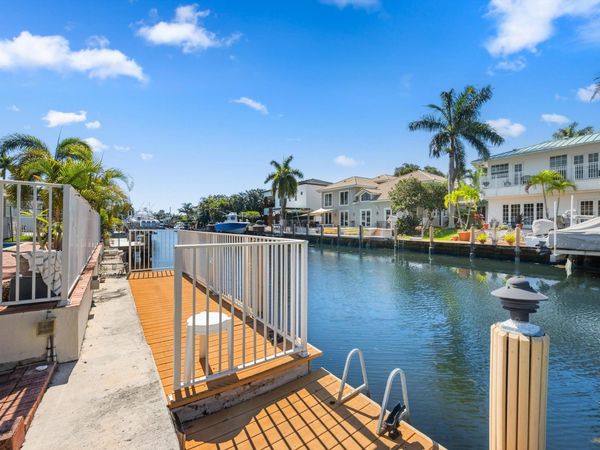 330 SE 9th Court, Pompano Beach, FL 33060