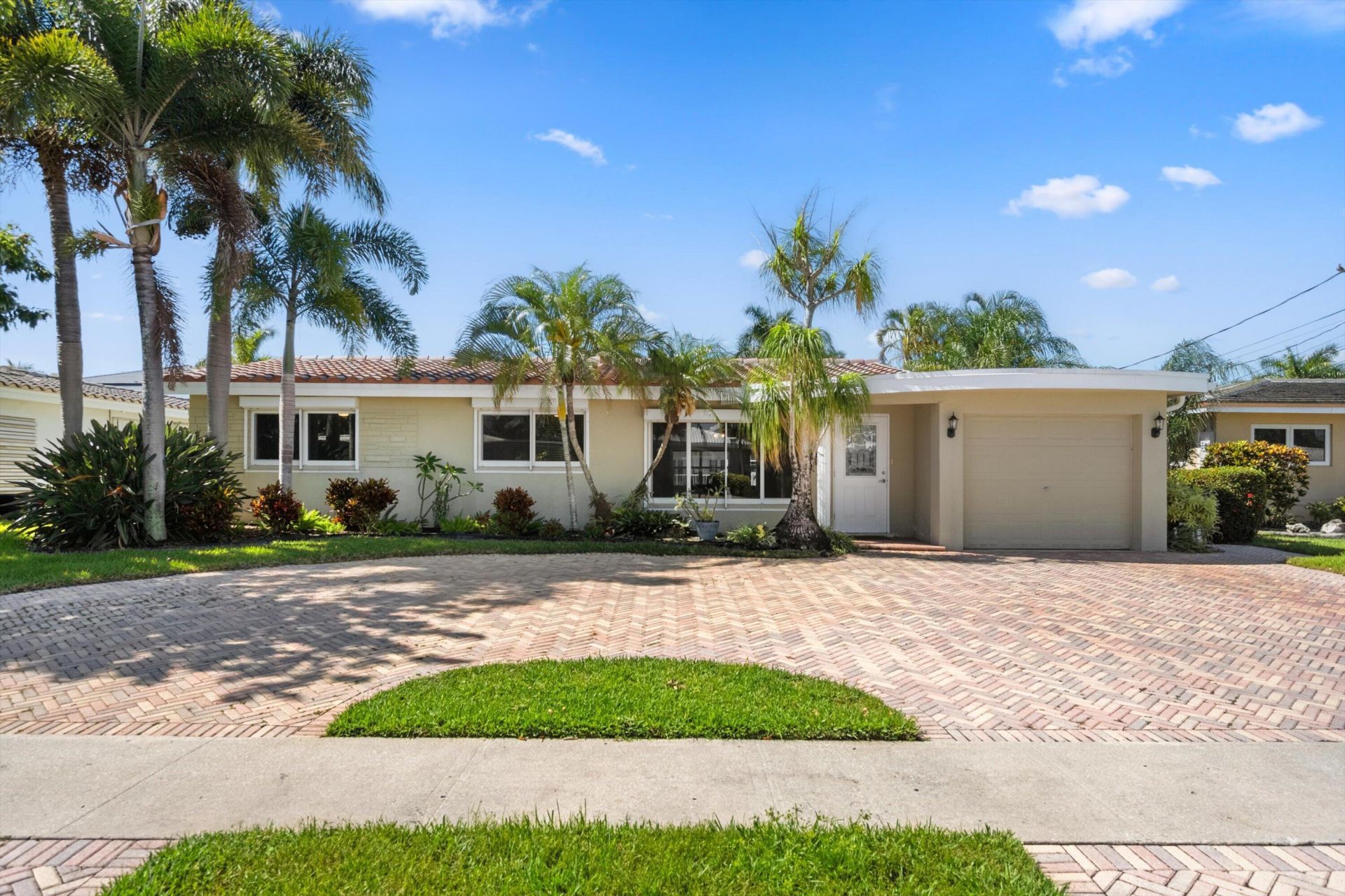 330 SE 9th Court, Pompano Beach, FL 33060 Photo