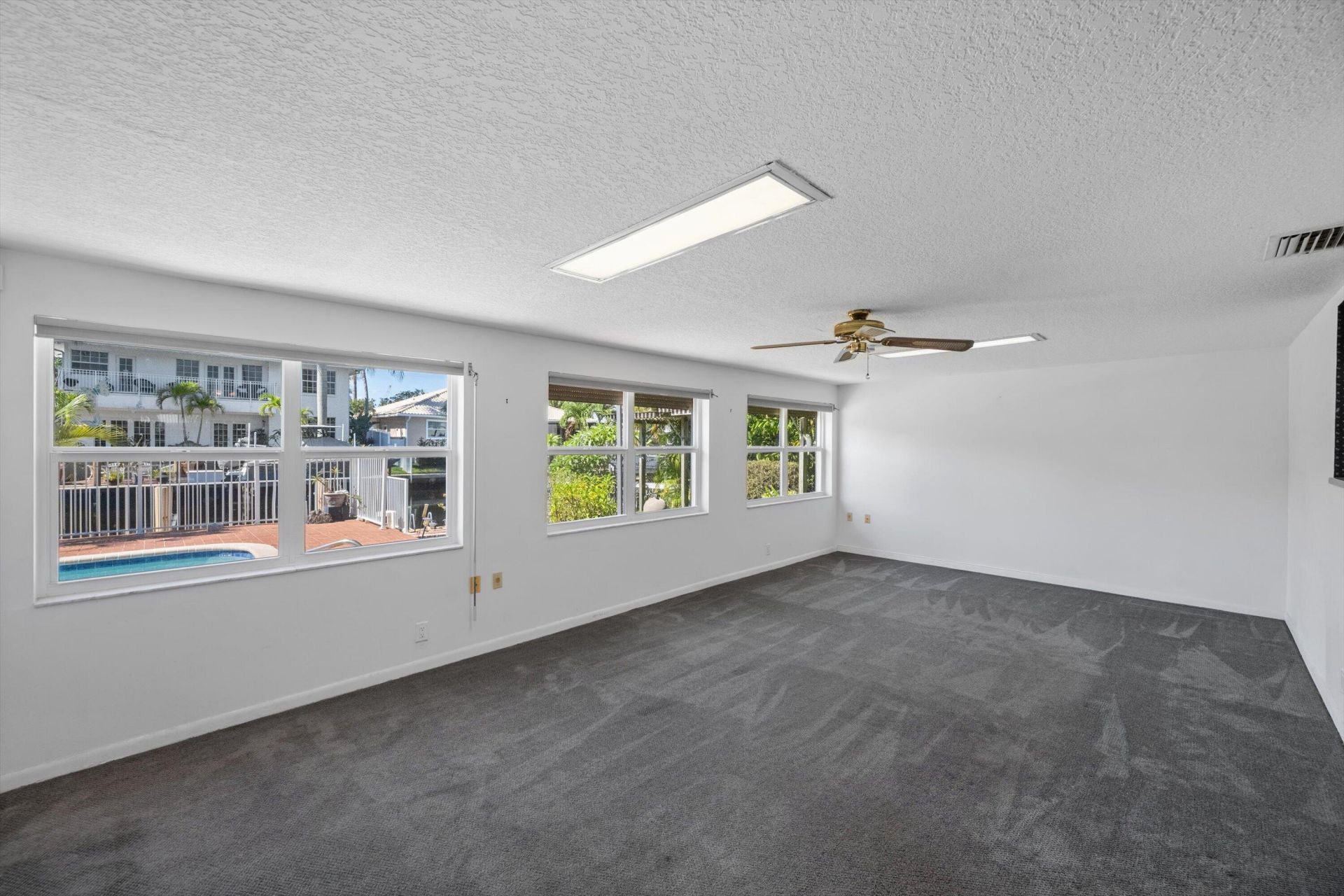 330 SE 9th Court, Pompano Beach, FL 33060 Photo