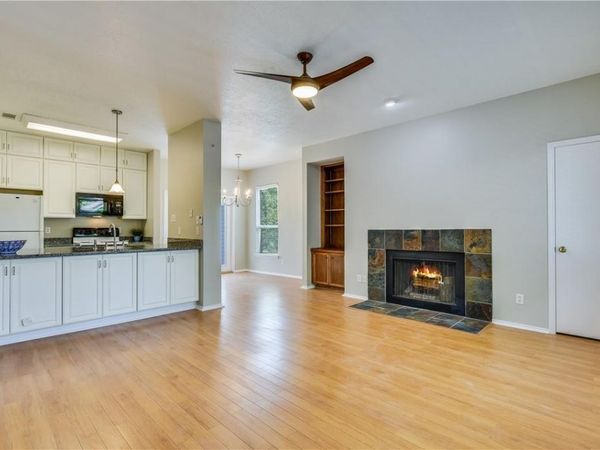 3011 Fruth ST, Unit 302, Austin, TX 78705