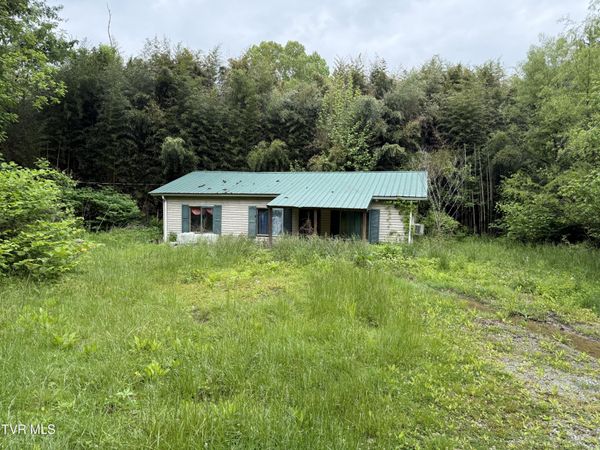 721 Taggart Avenue, Big Stone Gap, VA 24219