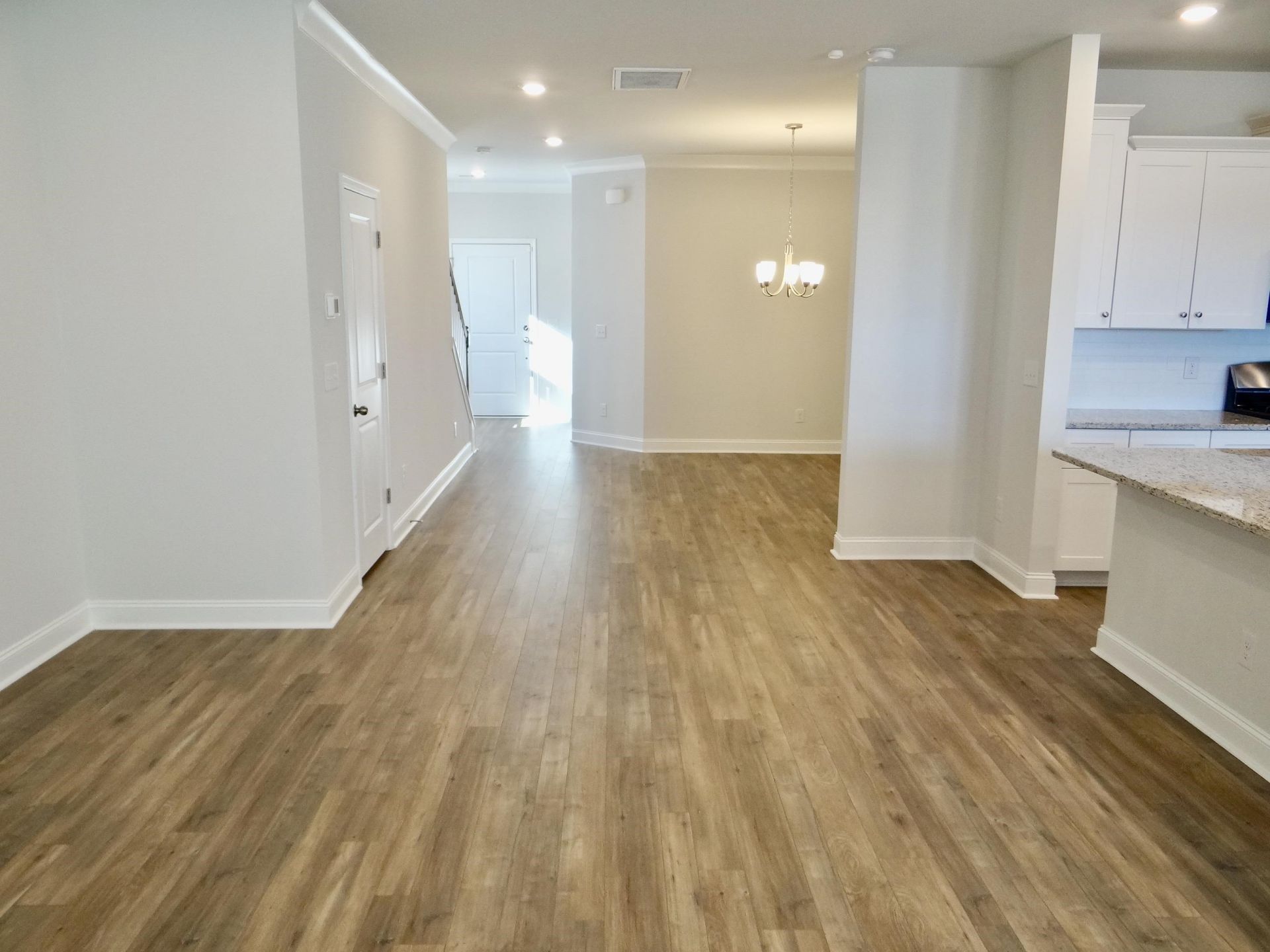 1091 Harbison Circle Photo 10