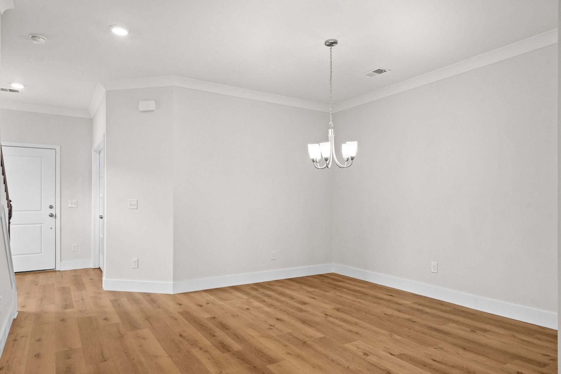 1091 Harbison Circle Photo 12