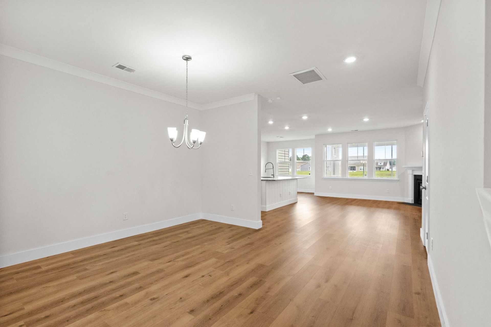 1091 Harbison Circle Photo 13