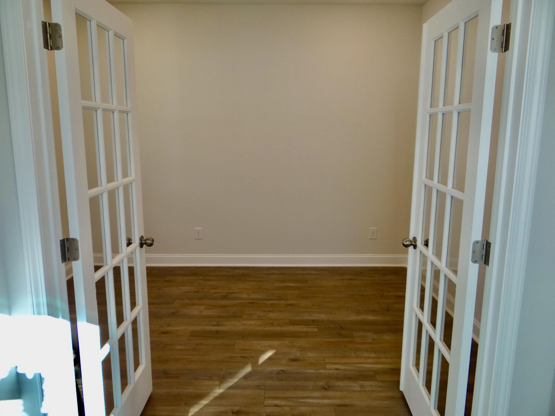 1091 Harbison Circle Photo 18