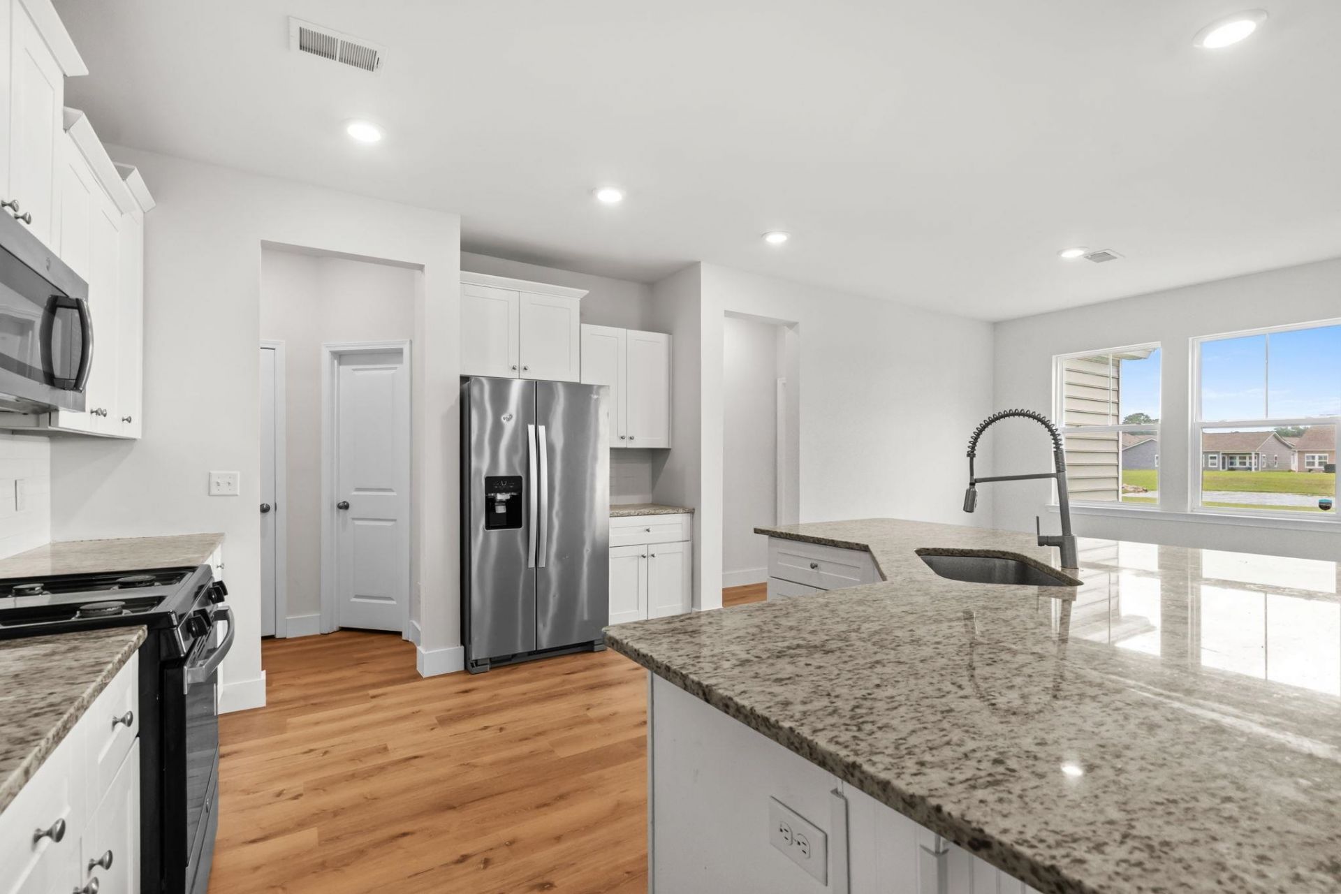 1091 Harbison Circle Photo 19